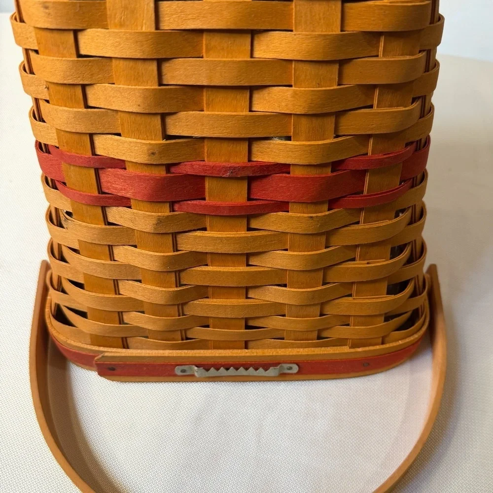 Longaberger Hand Woven Basket with Liner; Excellent condition